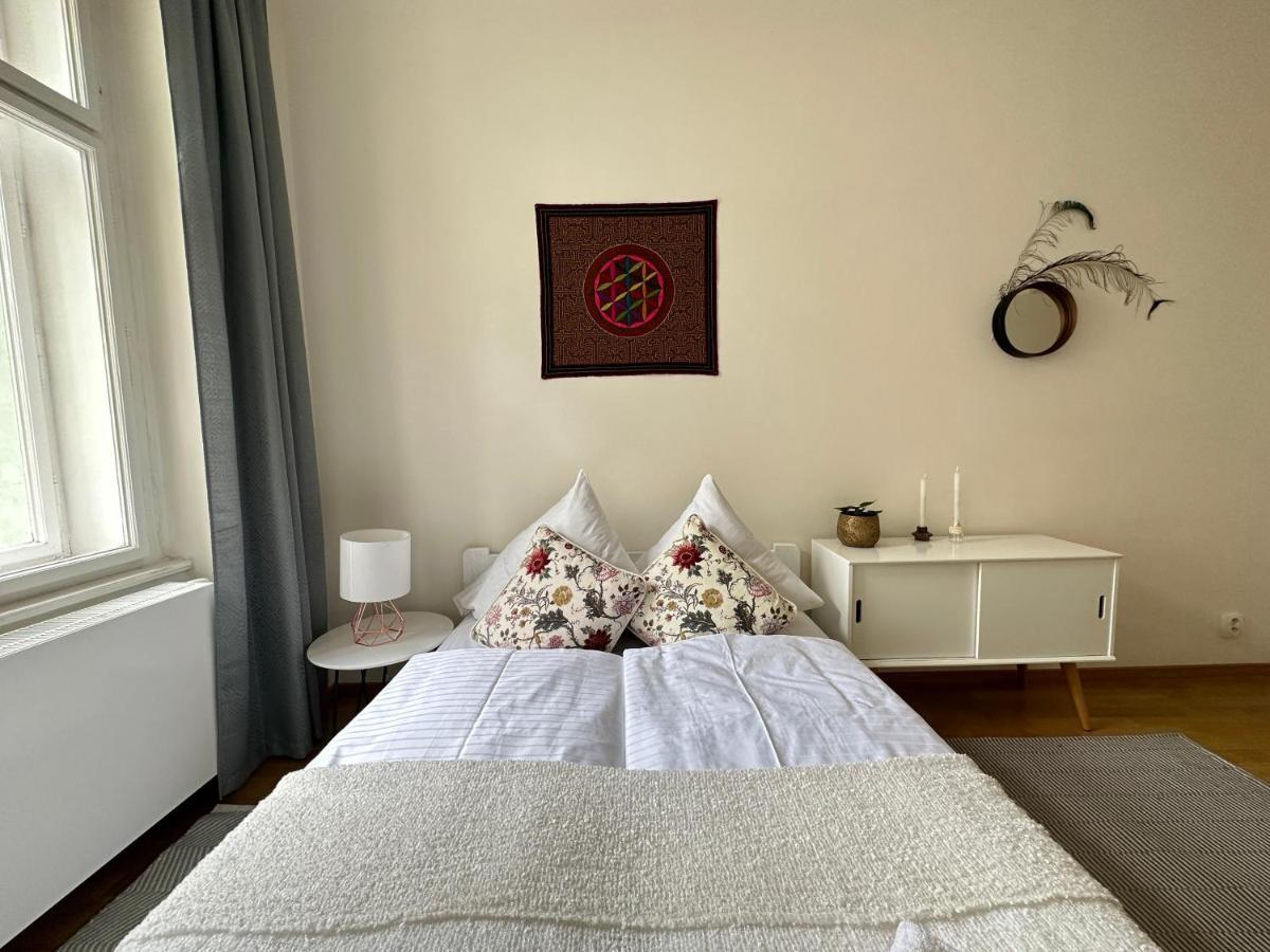 3bdr Bohemian Style Flat With Balcony Apartamento
