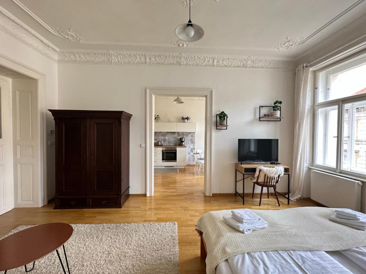 Apartamento 3bdr Bohemian Style Flat With Balcony Praga